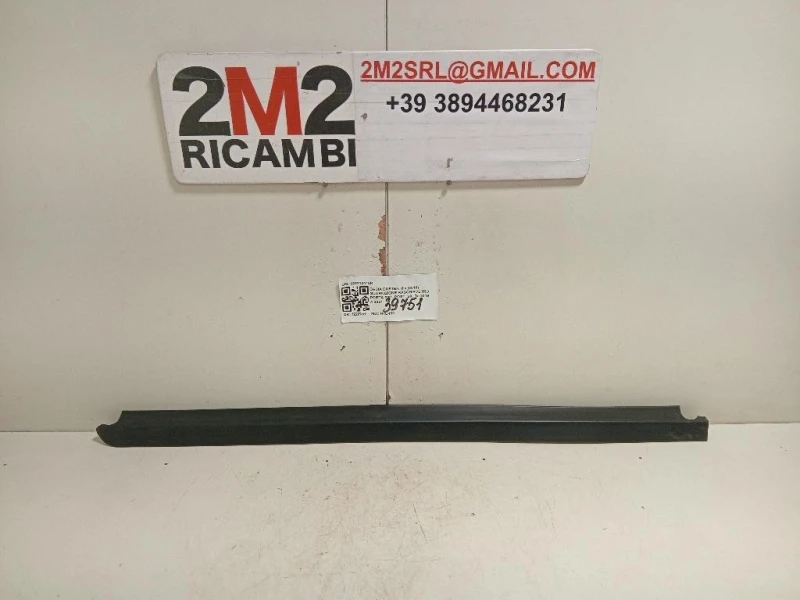 Guarnizione Raschiavetro Porta EST POST SX 828213416R Dacia Duster II 2018