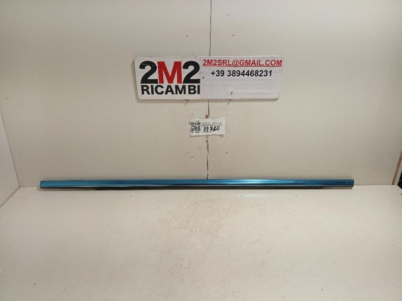 Guarnizione Raschiavetro Porta EST POST SX 98004074 Peugeot 308 II 2017