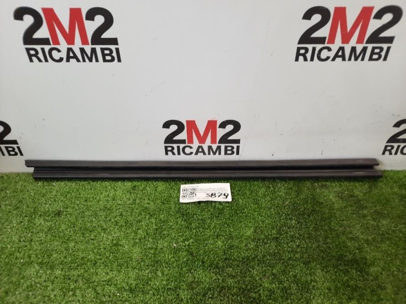 Guarnizione Raschiavetro Porta INT ANT SX 803314772R Renault Captur I 2017