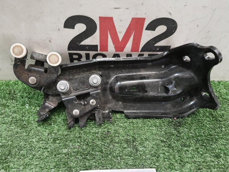Guida Cuscinetto Porta Scorrevole Centrale POST DX 7N0843398D Volkswagen Sharan IV 2010