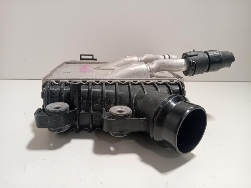 Intercooler HJ32-9L440-AC Jaguar E-pace 2017