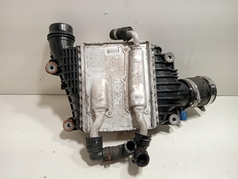 Intercooler GX73-6K775-AB Jaguar XE 2015