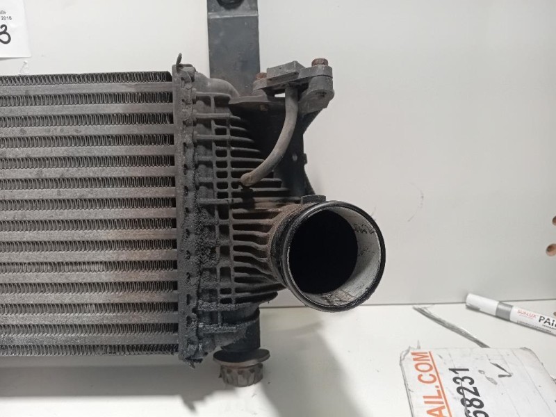 Intercooler V4454002 Nissan Np300 Navara II 2015