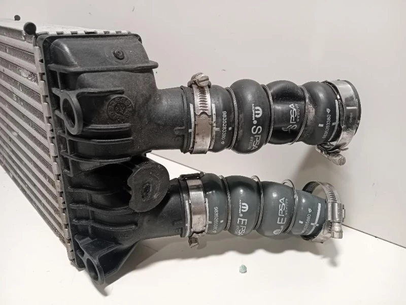 Intercooler 9824742280 Opel Corsa F 2019