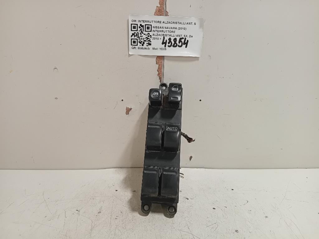Interruttore Alzacristalli ANT SX INTERRUTTORE ALZACRISTALLI ANT SX Nissan Navara 2010