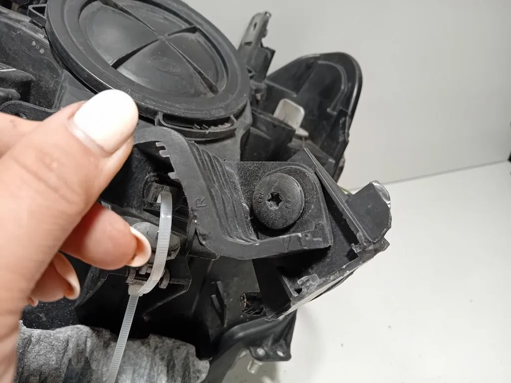 Proiettore ANT DX 63117259544 Bmw Serie 3 F30 Berlina 2012