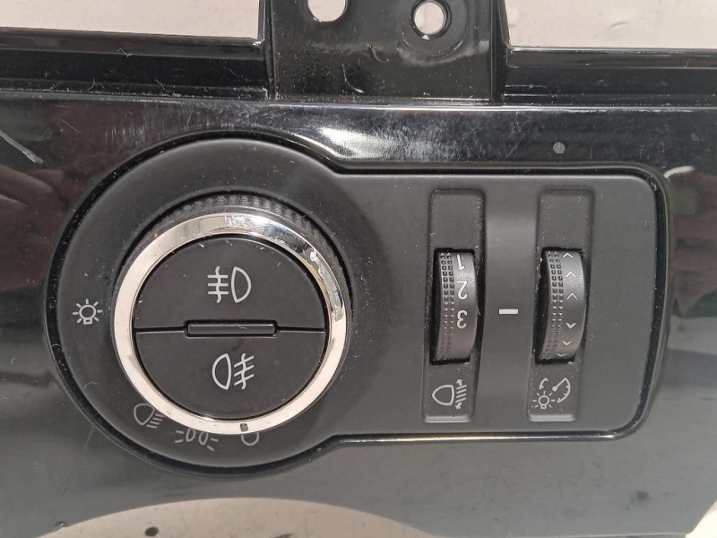 Interruttore Illuminazione 13301758 Chevrolet Orlando 2011