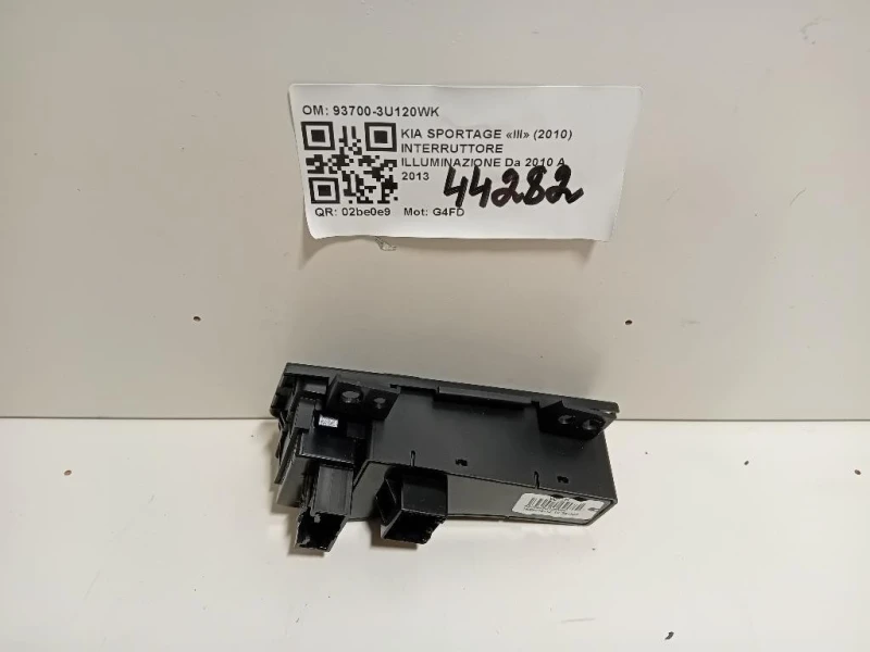 Interruttore Illuminazione 93700-3U120WK Kia Sportage III 2010