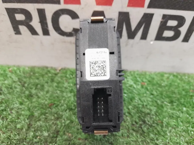 Interruttore LUCI Emergenza 8X0959672G Audi A1 8XF Sportback 2015