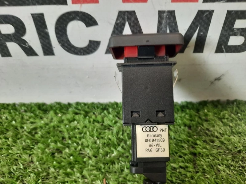 Interruttore LUCI Emergenza 8E0941509 Audi A4 8ED Avant 2005