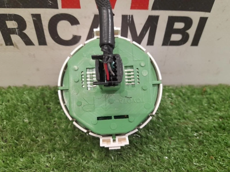 Interruttore LUCI Emergenza 839500D080 Toyota Yaris IV 2014