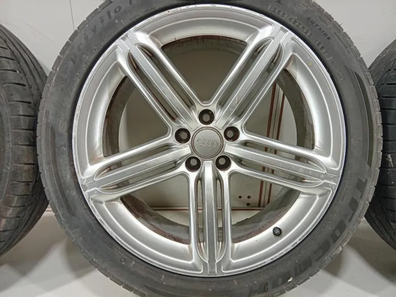 KIT 4 Cerchi 8R0601025AH RAGGIO 20 Audi Q5 8RB 2012