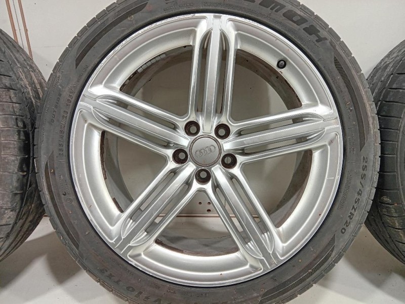 KIT 4 Cerchi 8R0601025AH RAGGIO 20 Audi Q5 8RB 2012