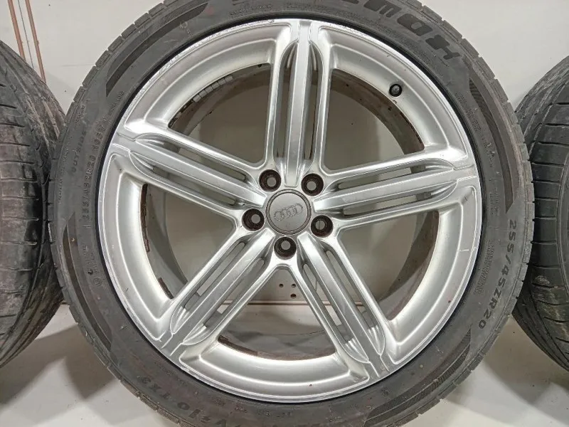 KIT 4 Cerchi 8R0601025AH RAGGIO 20 Audi Q5 8RB 2012