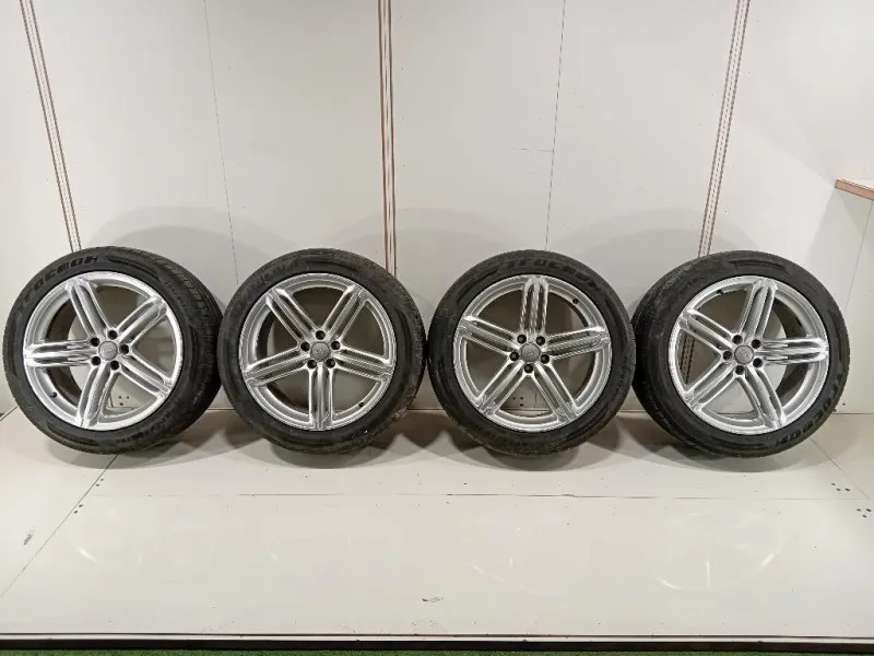 KIT 4 Cerchi 8R0601025AH RAGGIO 20 Audi Q5 8RB 2012