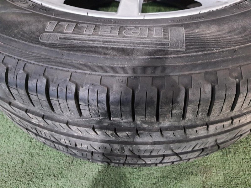 KIT 4 Cerchi 23560 R18 8R0601025C Audi Q5 8RB 2012