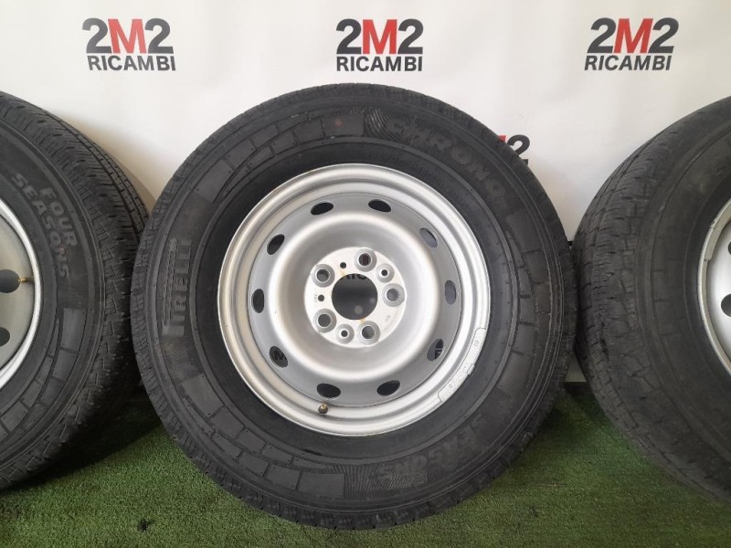 KIT 4 Cerchi CERCHI IN LEGA 22570 R15 C M+S Citroen Jumper III 2014