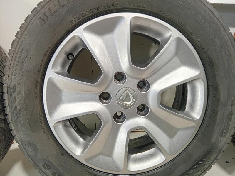 KIT 4 Cerchi 215 65 R16 40300480R Dacia Duster I 2014