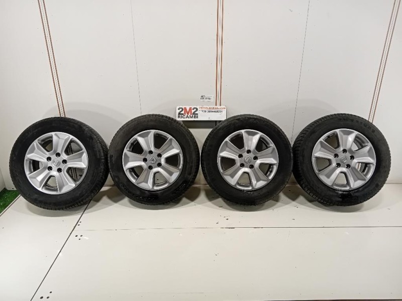 KIT 4 Cerchi 215 65 R16 40300480R Dacia Duster I 2014