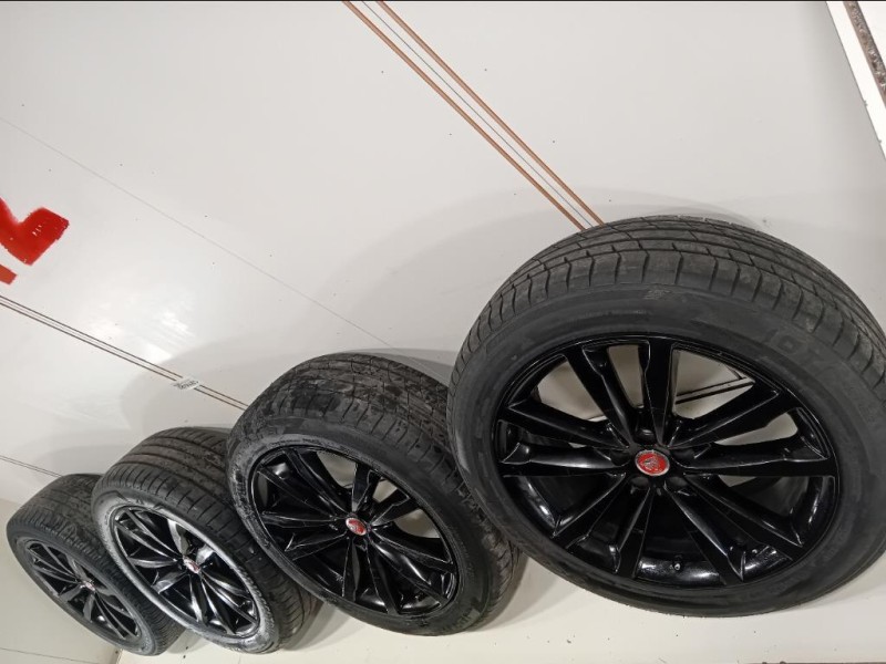 KIT 4 Cerchi HK8M-1007-HA Jaguar F-pace 2015
