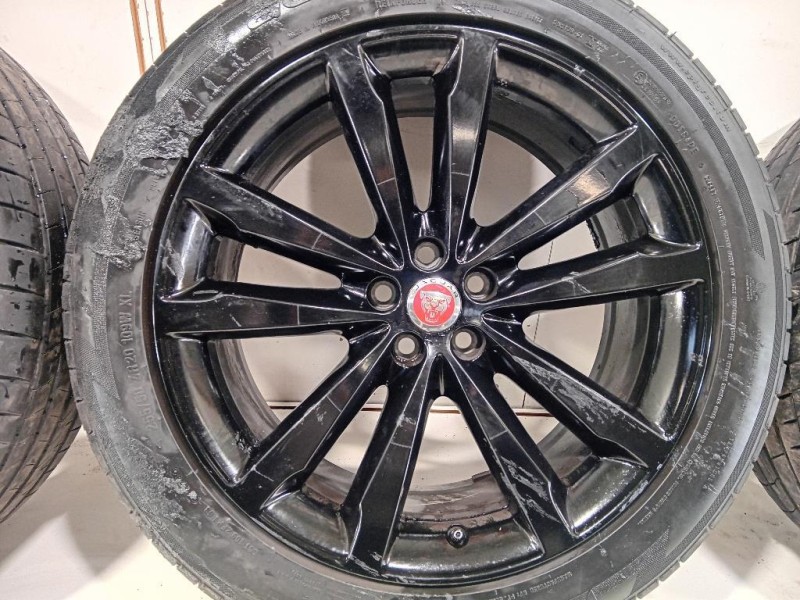 KIT 4 Cerchi HK8M-1007-HA Jaguar F-pace 2015