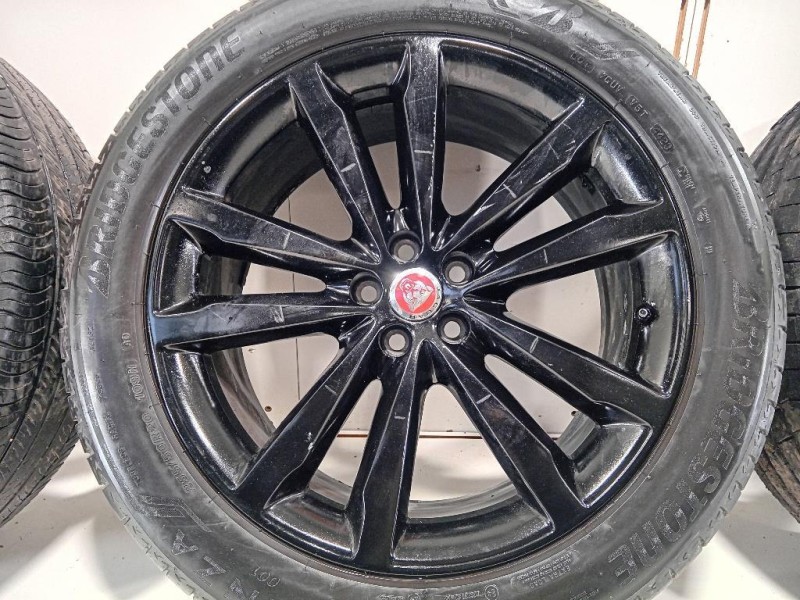 KIT 4 Cerchi HK8M-1007-HA Jaguar F-pace 2015