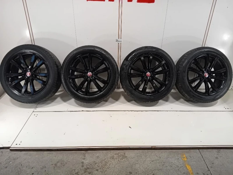 KIT 4 Cerchi HK8M-1007-HA Jaguar F-pace 2015