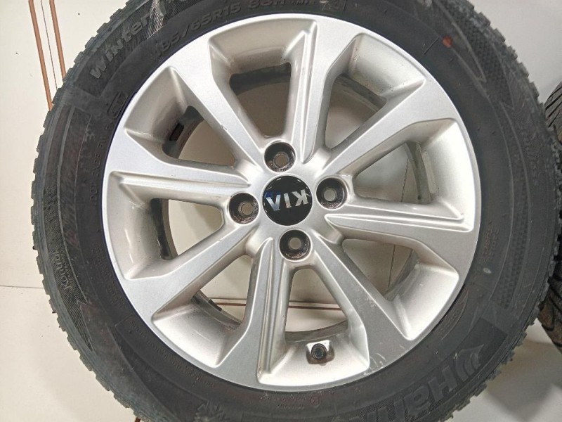 KIT 4 Cerchi 18565 R15 52910-H8400 Kia Stonic 2017