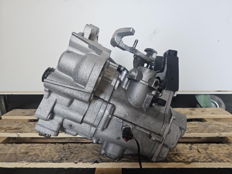 Cambio UDN 0CW300042C00B Skoda Fabia NJ3 2018