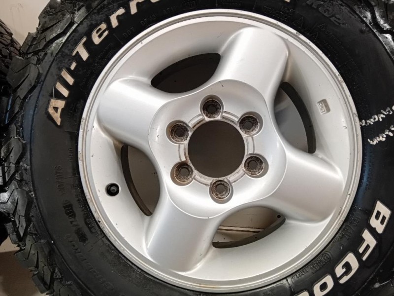 KIT 4 Cerchi 16X7JJ ET40 25570 R16 Nissan Navara 2005