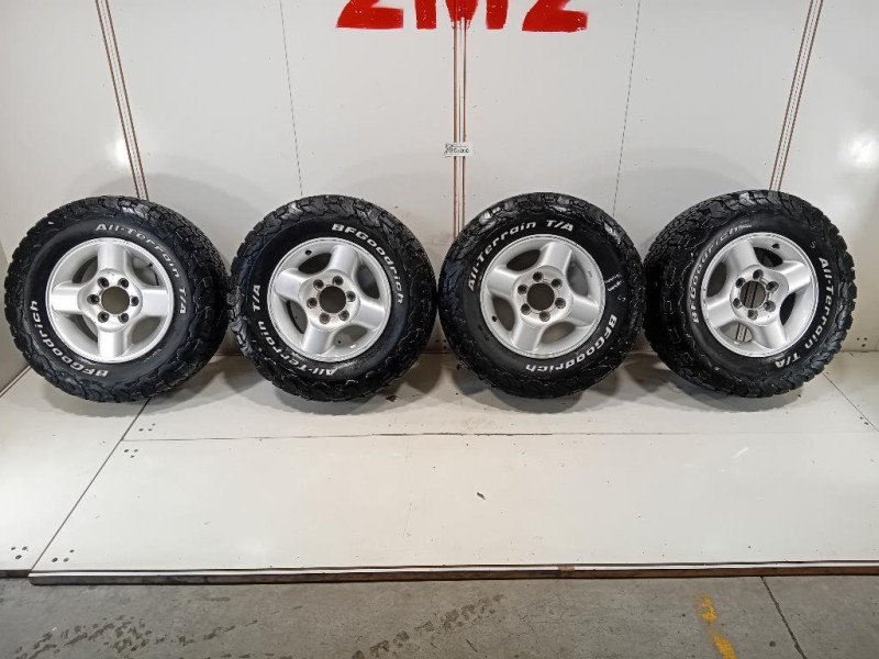 KIT 4 Cerchi 16X7JJ ET40 25570 R16 Nissan Navara 2005