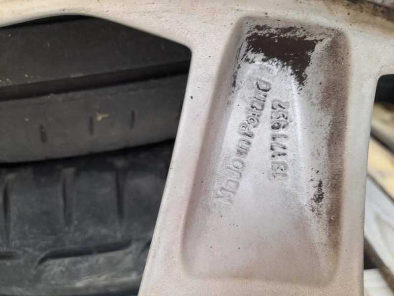 KIT 4 Cerchi 22540 R18 13171952 Opel Astra H 2005