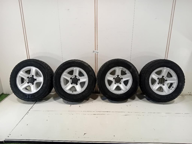 KIT 4 Cerchi 225 70 R16 Suzuki Jimny I 1999