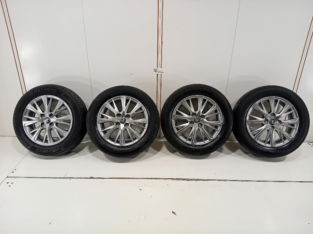 KIT 4 Cerchi 42611-0DG70 Toyota Yaris IV 2014