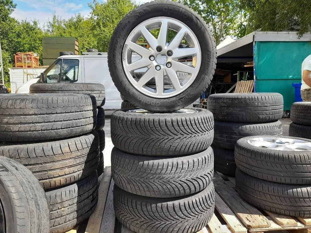 KIT 4 Cerchi 20555 R16 30666524 Volvo V50 2004