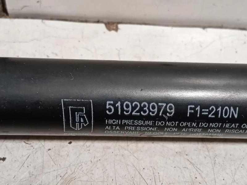 KIT Ammortizzatori ANT 51923979 DX+SX Fiat 500L 2013