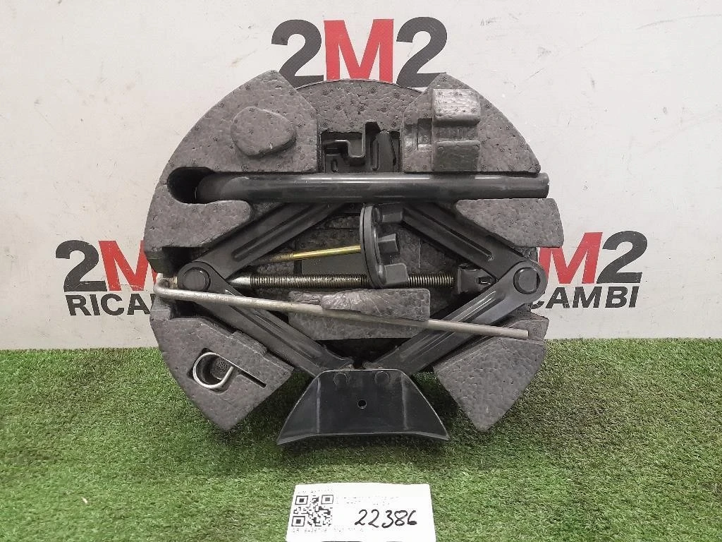 KIT Attrezzi AY1117009 Ford B-max 2012