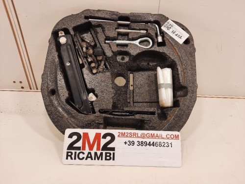 KIT Attrezzi A1716840537 Mercedes Classe SLK R171 2004