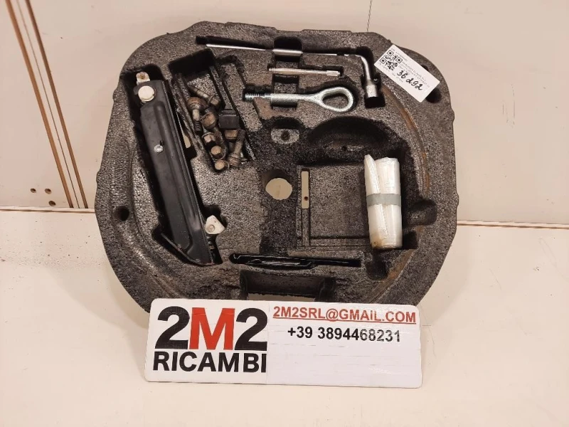 KIT Attrezzi A1716840537 Mercedes Classe SLK R171 2004