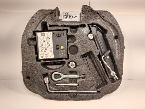 KIT Attrezzi A1716840537 Mercedes Classe SLK R171 2004