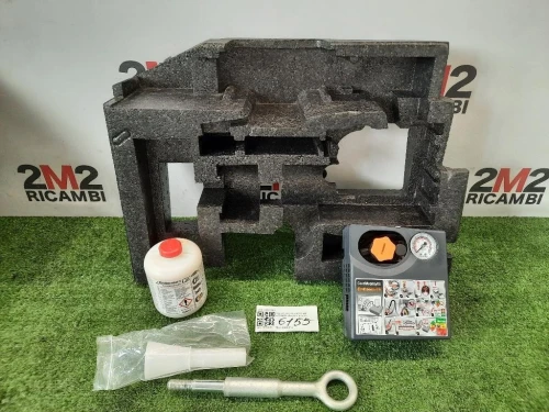 KIT Attrezzi 31317560 Volvo V40 II 2012