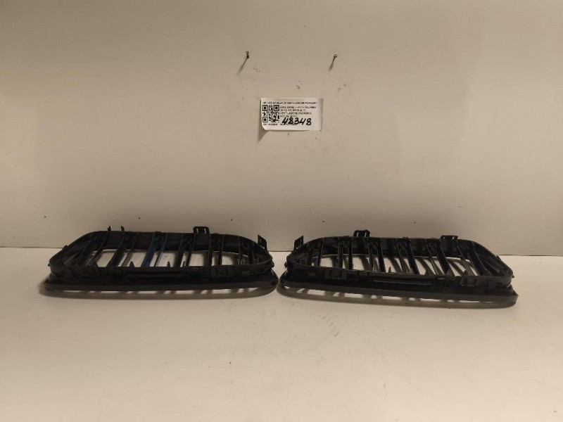 KIT Griglia DI Ventilazione Paraurti ANT KIT GRIGLIA DI VENTILAZIONE PARAURTI ANT Bmw Serie 3 F31 Touring 2012