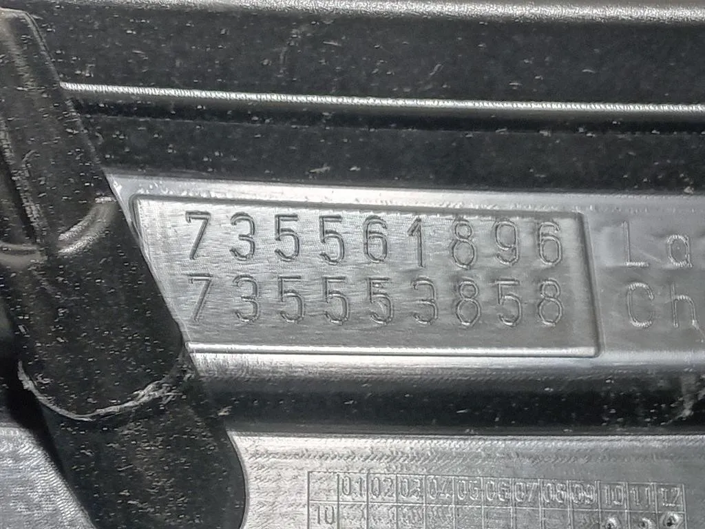 Griglia DI Ventilazione Paraurti ANT 735561896 Lancia Ypsilon III 2011