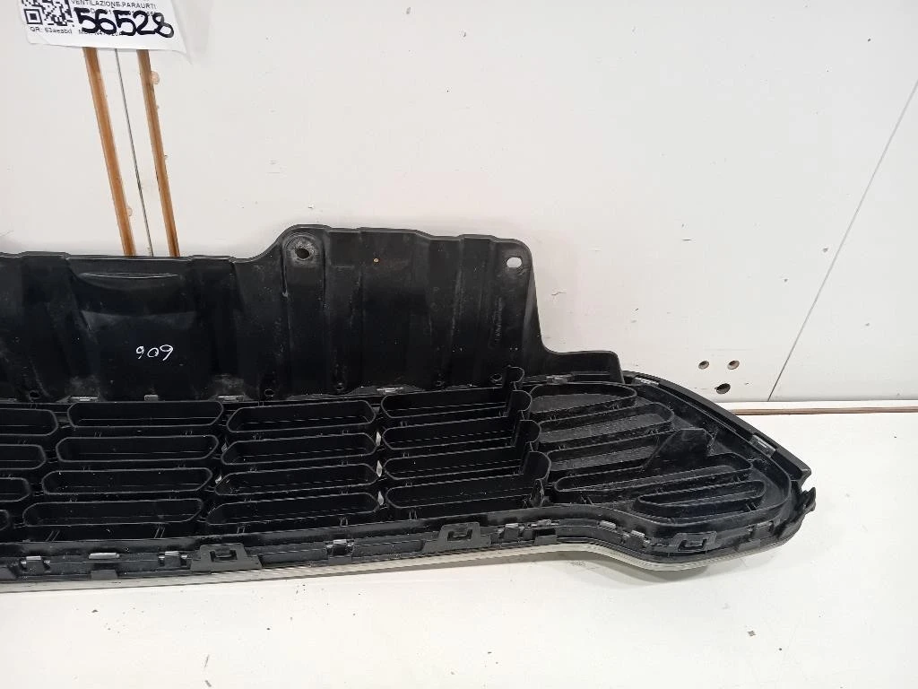 Griglia DI Ventilazione Paraurti ANT GRIGLIA DI VENTILAZIONE PARAURTI ANT Mini Countryman Cooper R60 2010