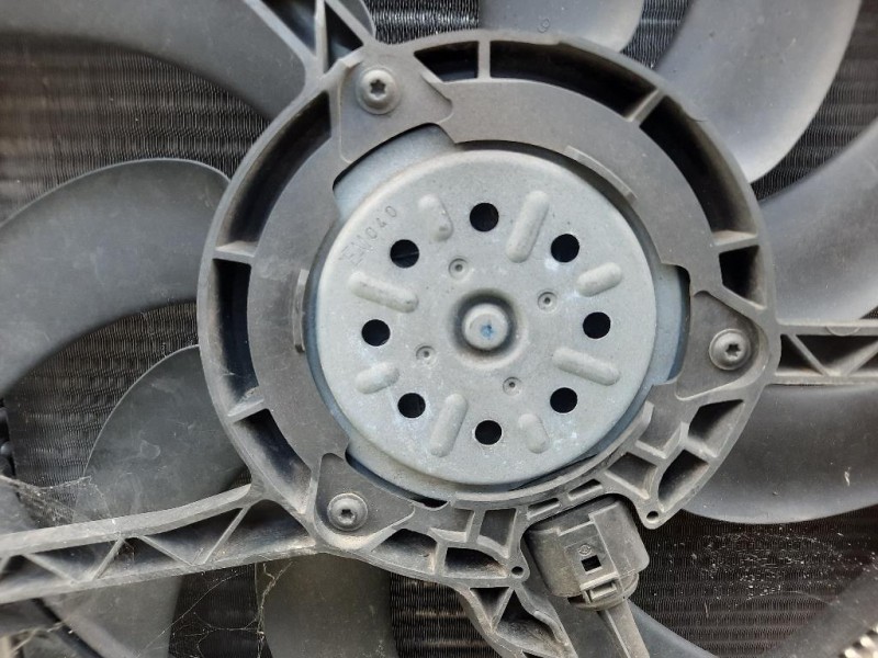 KIT Radiatori KIT RADIATORI+ RIVESRTIMENTO FRONTALE Audi A5 8T3 2008