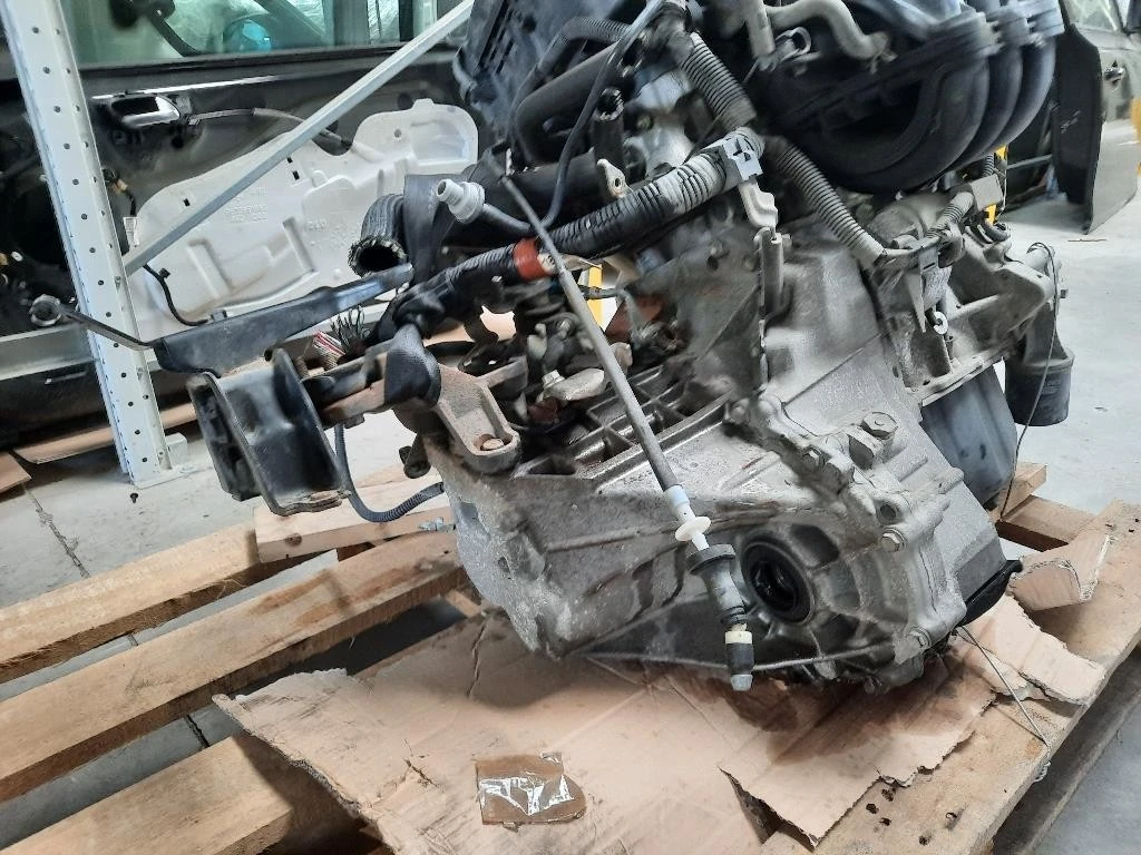 Cambio 303000H012 Toyota AYGO I 2005