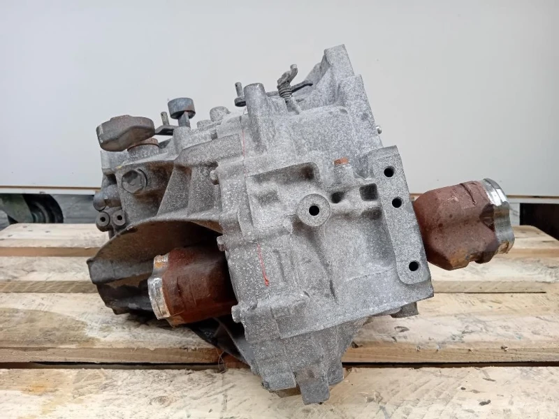 Cambio 303000D140 6 MARCE MANUALE Toyota Yaris IV 2012