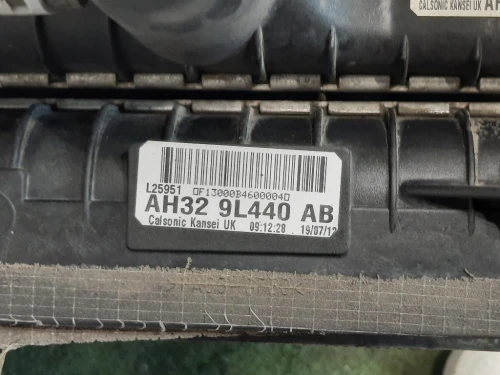 KIT Radiatori AH328T000CJ AH328005BA AH3219C600CA AH329L440AB Land Rover Range Rover Sport II 2009