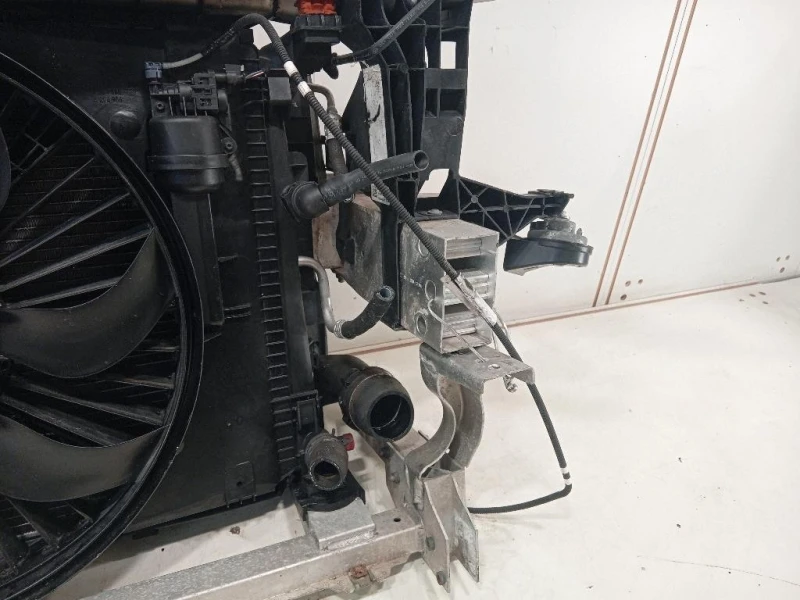 KIT Radiatori A2465000100 FRONTALE A2466200234 A2045001255 Mercedes Classe B W246 2012