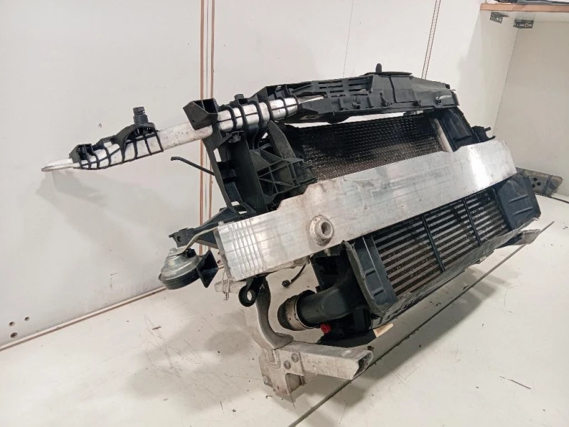 KIT Radiatori A2465000100 FRONTALE A2466200234 A2045001255 Mercedes Classe B W246 2012